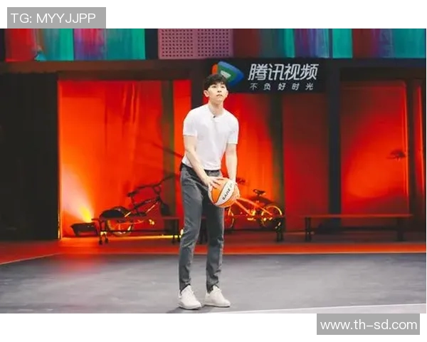 热血男明星赤膊上阵激情打篮球展现运动魅力与青春活力